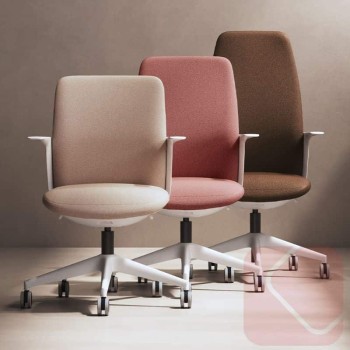 Sillones de dirección para oficina Levita con tres alturas de respaldo.