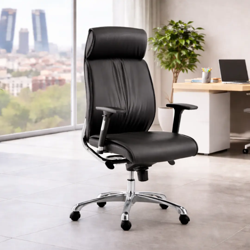 Sillas de dirección negra. Con estructura reforzada en aluminio.