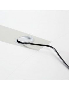 detalle pasacables de mesa de reuniones ovalada Líder de JGorbe en blanco