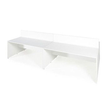 Mesa oficina multipuesto con separador de JGorbe en color blanco