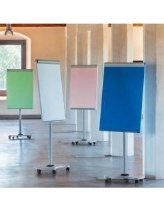 Pizarra escolar móvil de Rocada en varios colores