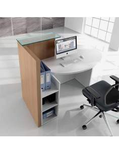 Mostrador de recepción compacto, modelo Ovo. Con repisa de cristal, mesa, y puesto de trabajo.