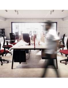 mesas para trabajo en equipo serie torii con panel separador personalizable