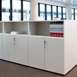 Armarios medianos de madera | Laoficinaonline | Armarios oficina